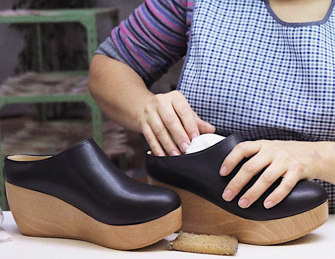 Sydney brown vegan hot sale clogs